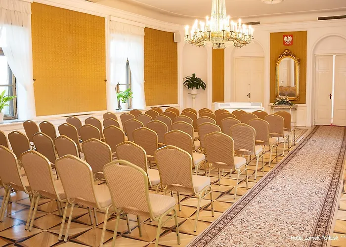 Hotel Zamek Pultusk Dom Polonii