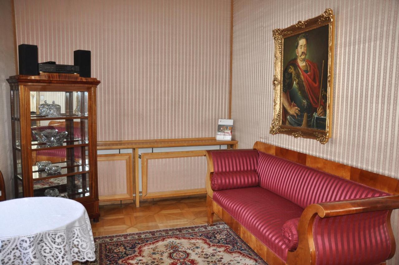 Hotell Zamek Dom Polonii