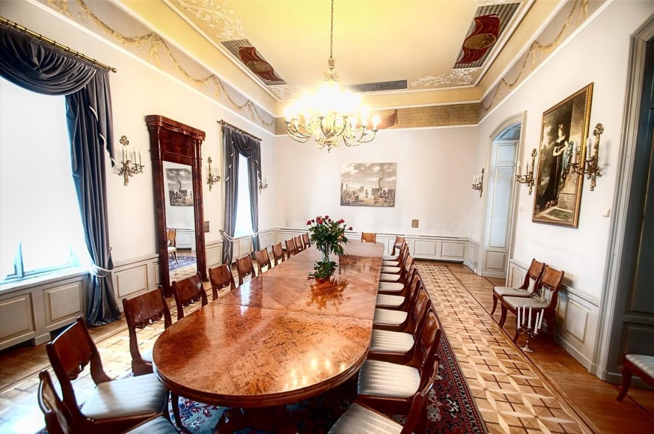 Hotell Zamek Dom Polonii 3*