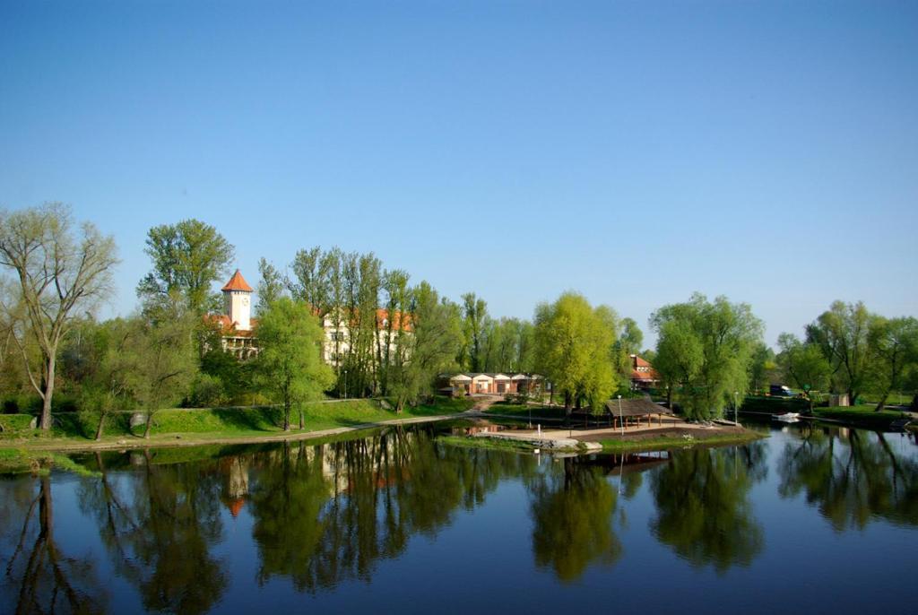 Hotell Zamek Dom Polonii 3*