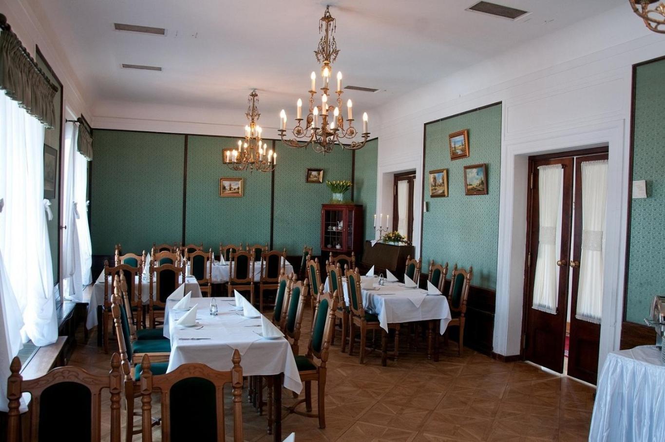 Hotell Zamek Dom Polonii 3*