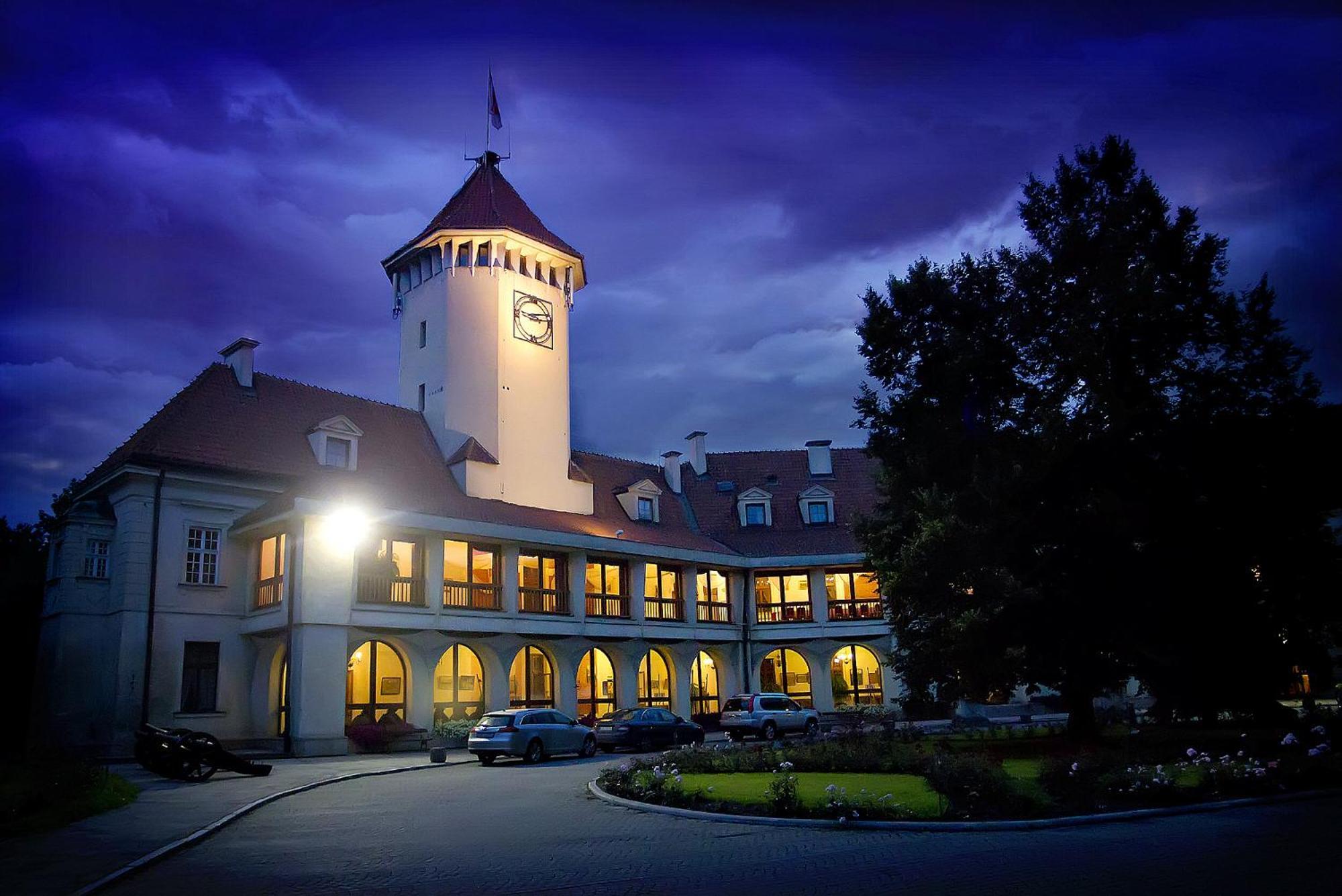 Hotell Zamek Dom Polonii