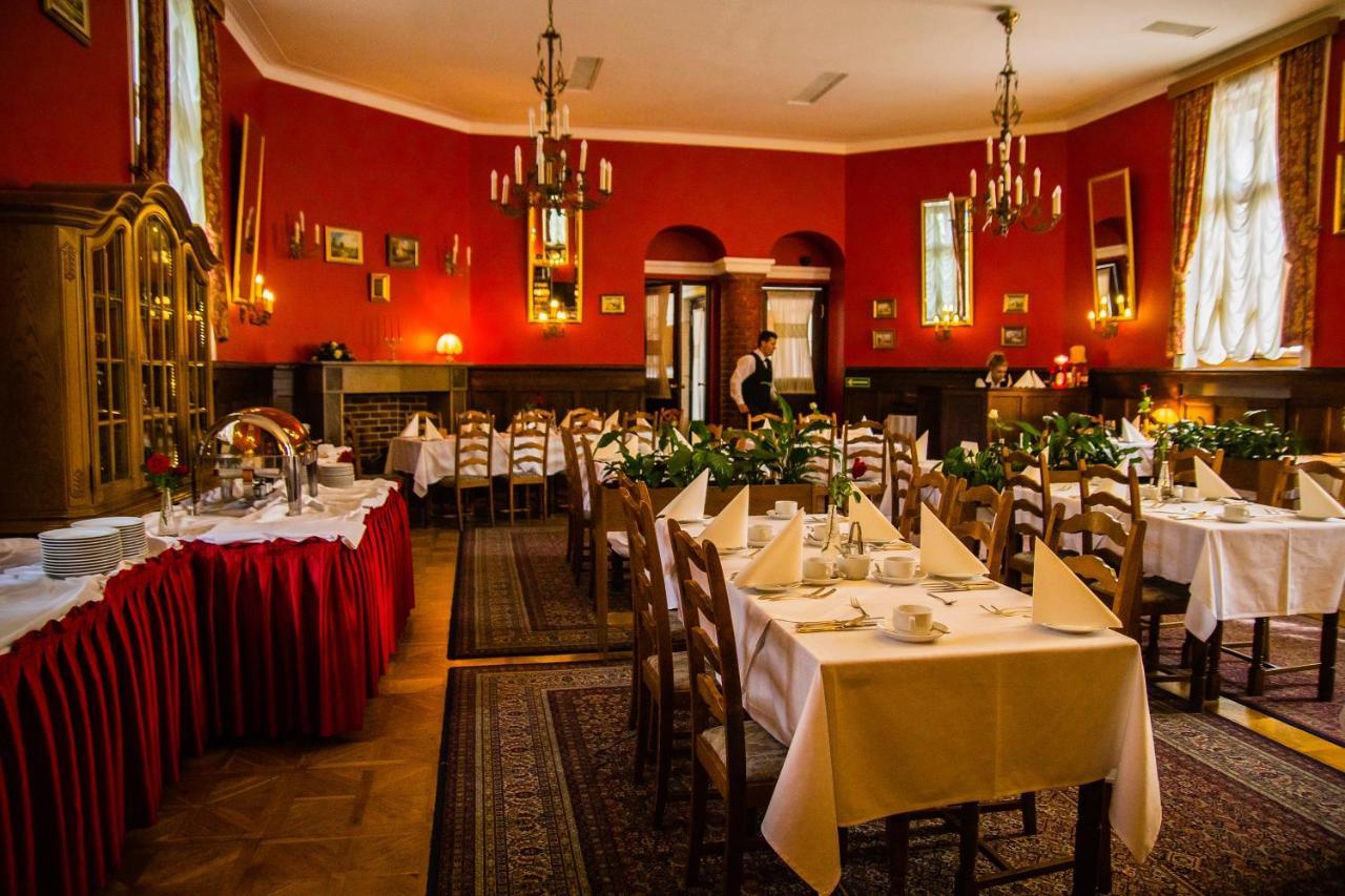 Zamek Dom Polonii Hotell