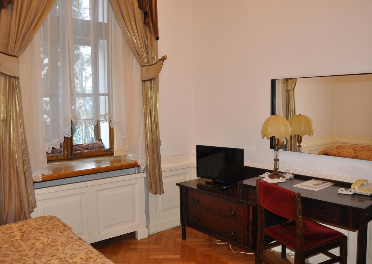 Zamek Dom Polonii Hotell 3*